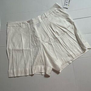 Investments Cream Bermuda Shorts High-Waisted Pleated